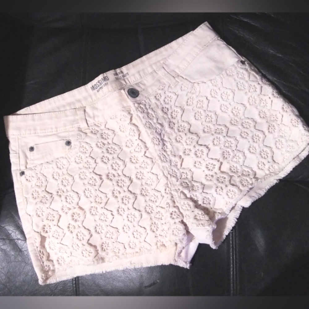 "MOSSIMO" Women's Off-White Stretchy Crochet Detail High Rise Denim Short Shorts